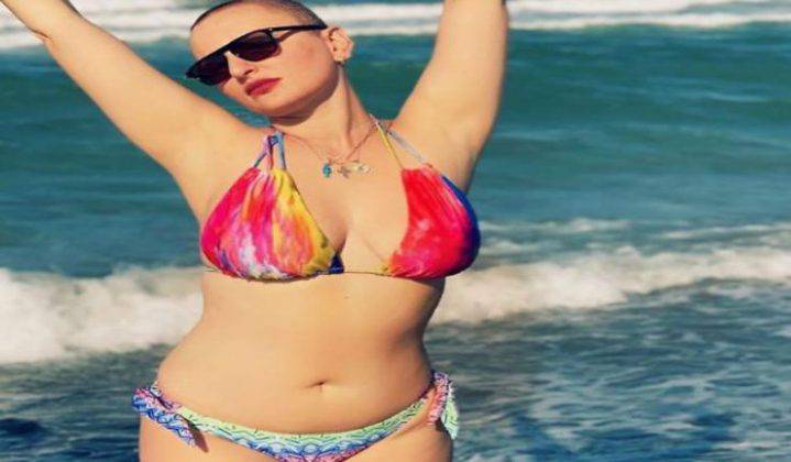 Arisa Bikini Hot Curve Da Urlo Per La Cantante Che Fa Impazzire Il Web